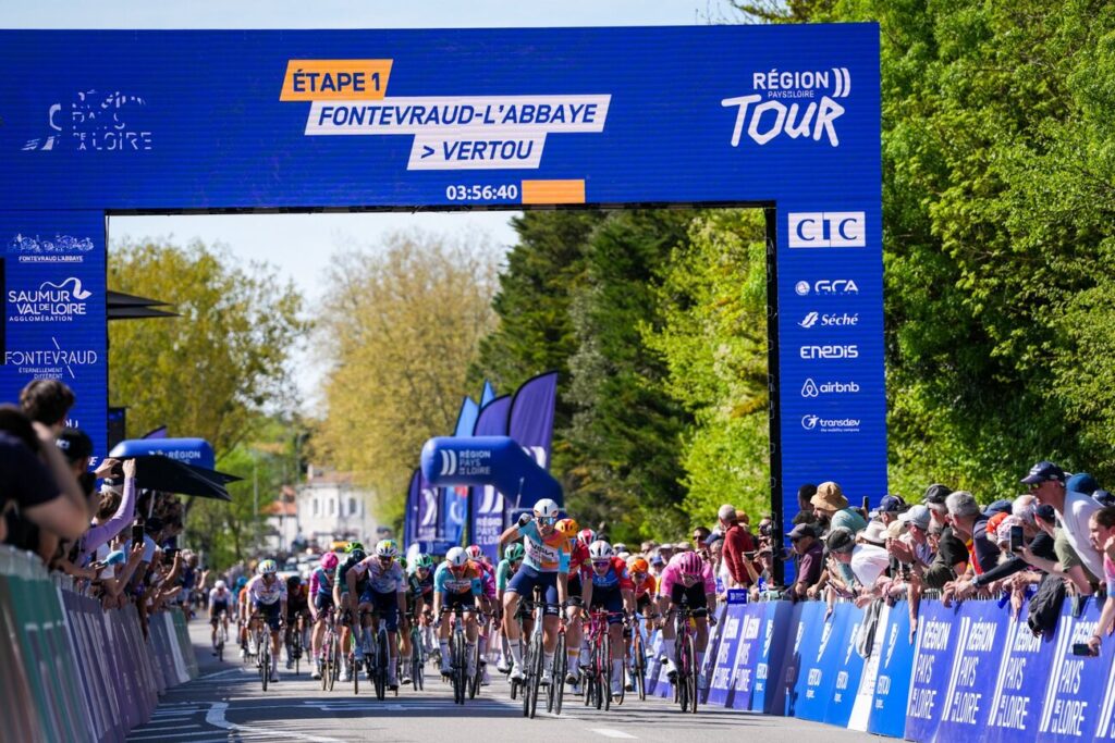Ethan Vernon au sprint sur la 1e &eacute;tape du R&eacute;gion Pays de la Loire Tour 2026