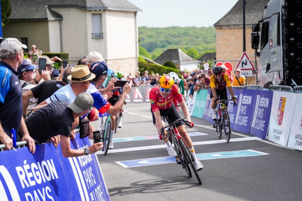 Alexander Kamp s&rsquo;offre la 3e &eacute;tape du R&eacute;gion Pays de la Loire Tour 2026, Antoine L&rsquo;H&ocirc;te 3e