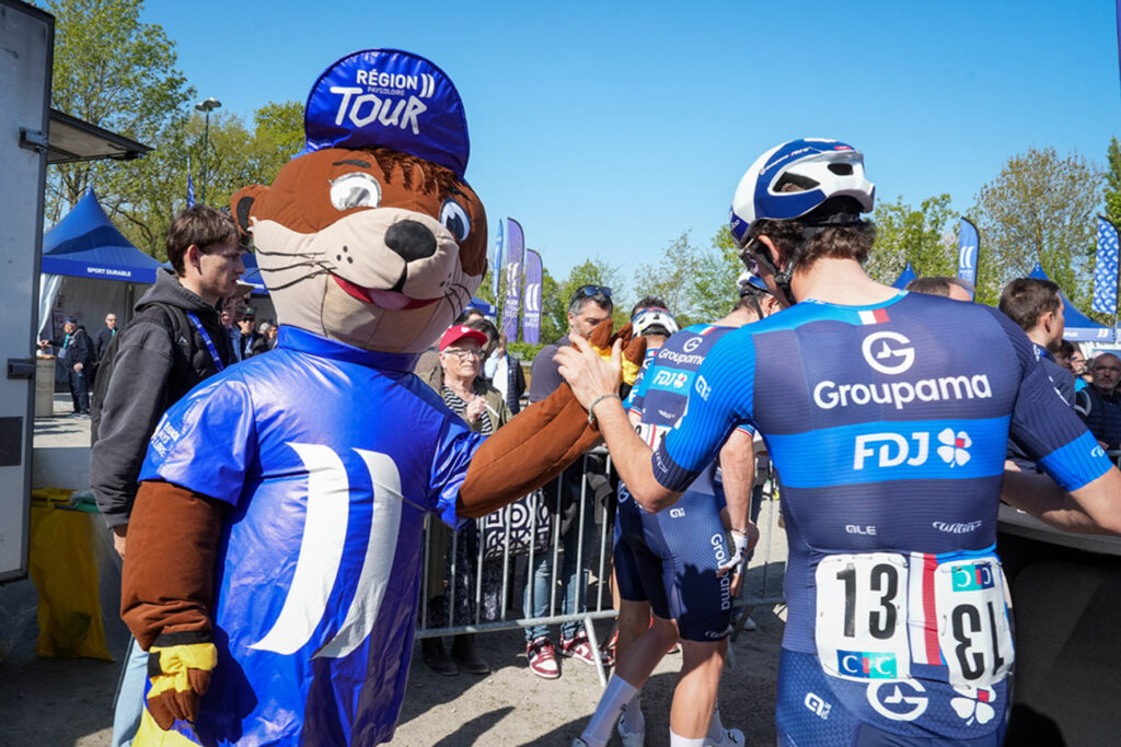 Les participants et favoris au d&eacute;part du R&eacute;gion Pays de la Loire Tour 2026