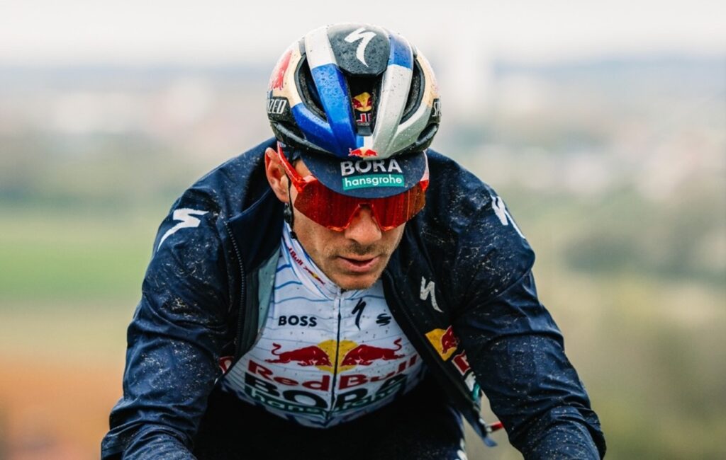 Entre tacle &agrave; la Soudal Quick-Step et ambitions &eacute;lev&eacute;es, Remco Evenepoel&nbsp;annonce la couleur avant le&nbsp;Tour des Flandres 2026 !
