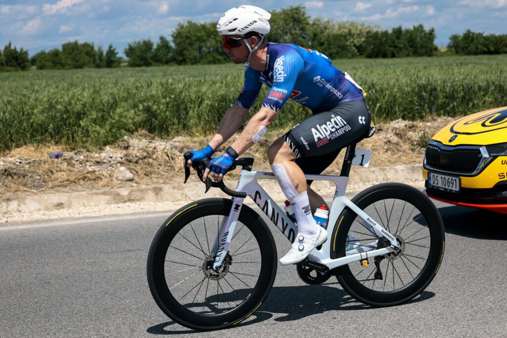DIRECT : Kaden Groves jette l&rsquo;&eacute;ponge sur la 4e &eacute;tape du Giro 2026
