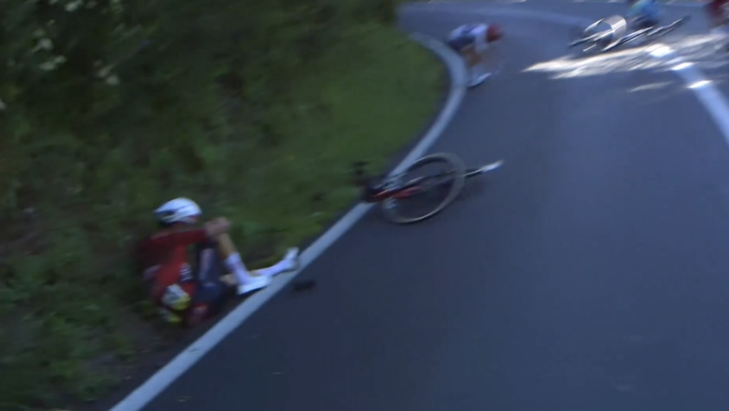 DIRECT : Trois coureurs partent &agrave; la faute dans l&rsquo;&eacute;chapp&eacute;e sur la 11e &eacute;tape du Giro 2026