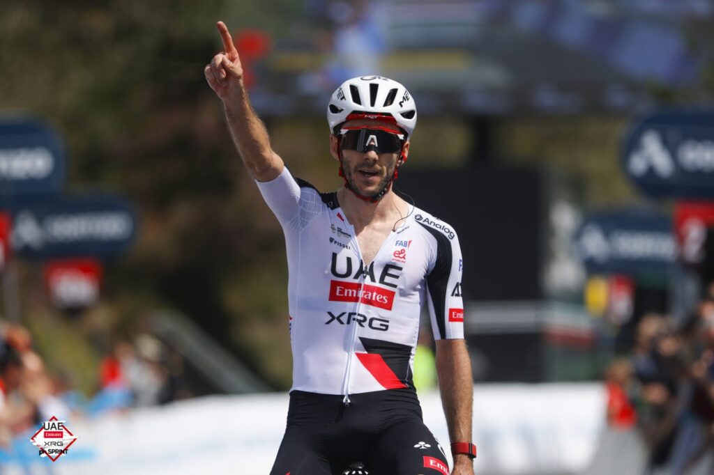 Giro 2026 : Adam Yates pour emmener UAE Team Emirates XRG sur le Tour d&rsquo;Italie