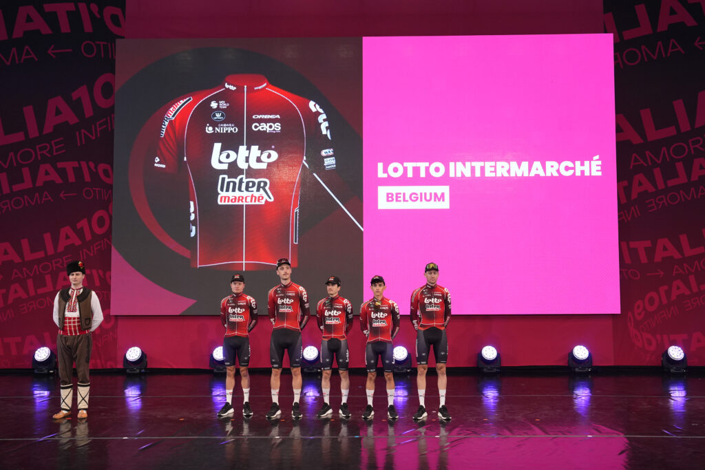 Giro 2026 : Arnaud De Lie incertain pour le Tour d&rsquo;Italie &agrave; cause de bouses de vaches
