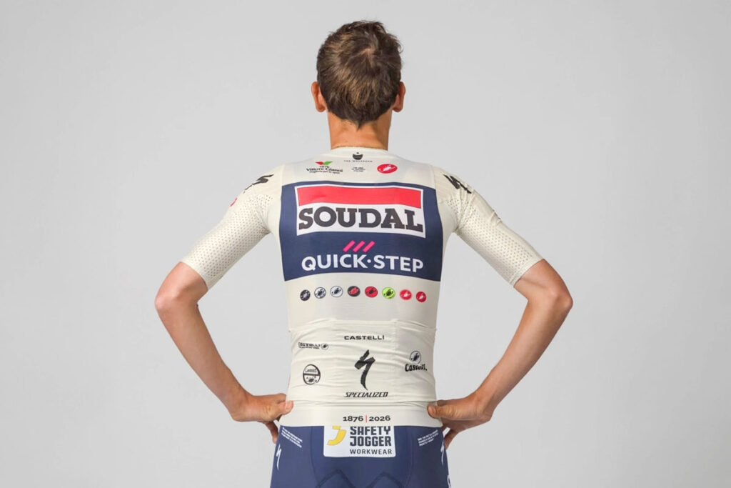 Giro 2026 : Soudal Quick-Step d&eacute;voile son maillot hommage pour le Tour d&rsquo;Italie