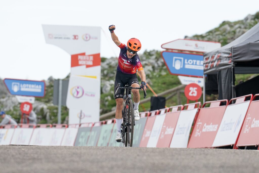 L&rsquo;Angliru pour Petra Stiasny, le g&eacute;n&eacute;ral pour Paula Blasi sur la 7e &eacute;tape de La Vuelta Femenina 2026