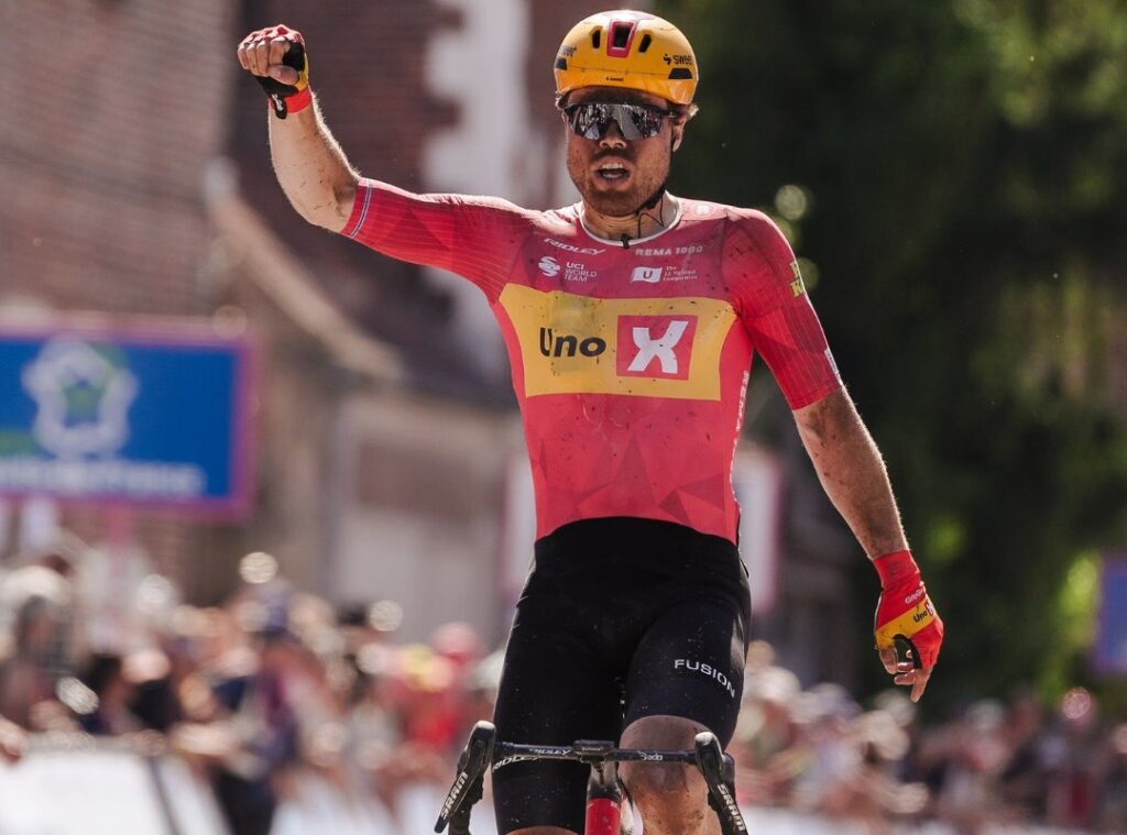 Rasmus Tiller dompte les pav&eacute;s sur la 3e &eacute;tape des 4 Jours de Dunkerque 2026, Jason Tesson 3e