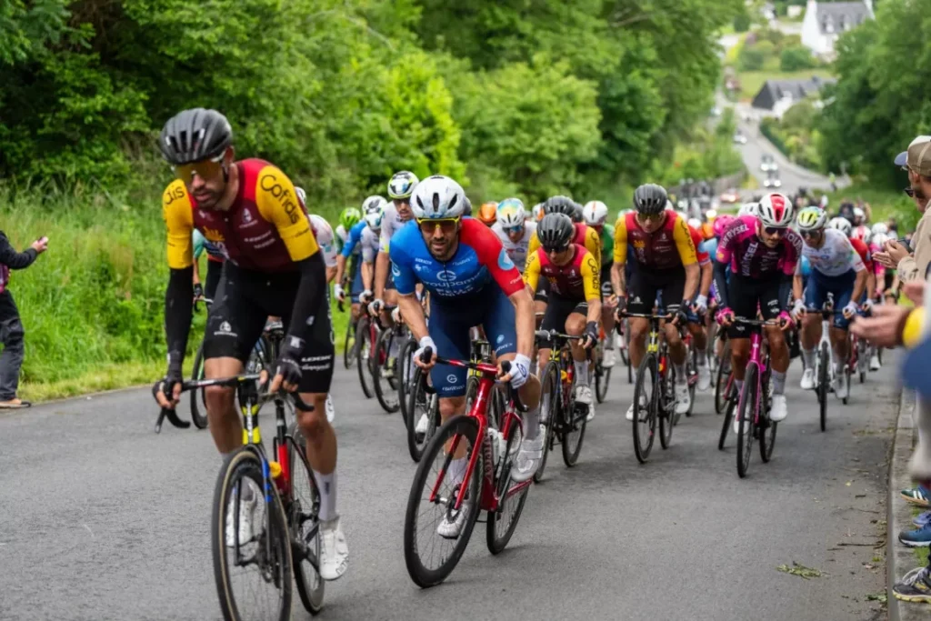 Comment voir les Boucles de la Mayenne 2026 en direct &agrave; la TV ?