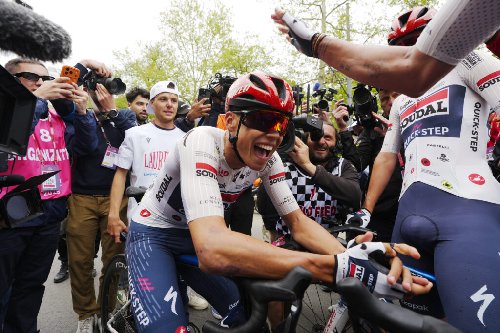 Giro 2026 : Le classement complet de la 1e &eacute;tape du Tour d&rsquo;Italie