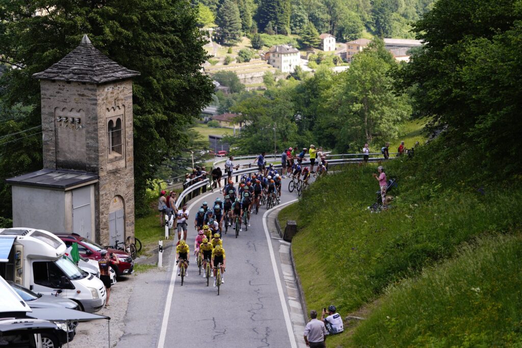 La 17e &eacute;tape du Giro 2026 en d&eacute;tails : le parcours, les favoris, le direct
