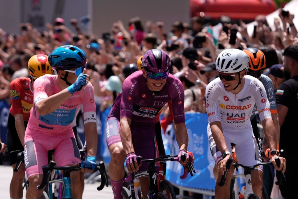 La 4e &eacute;tape du Giro 2026 en d&eacute;tails : le parcours, les favoris, le direct