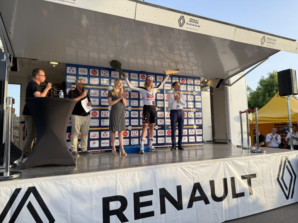 Julius Johansen s&rsquo;offre le prologue des Boucles de la Mayenne 2026