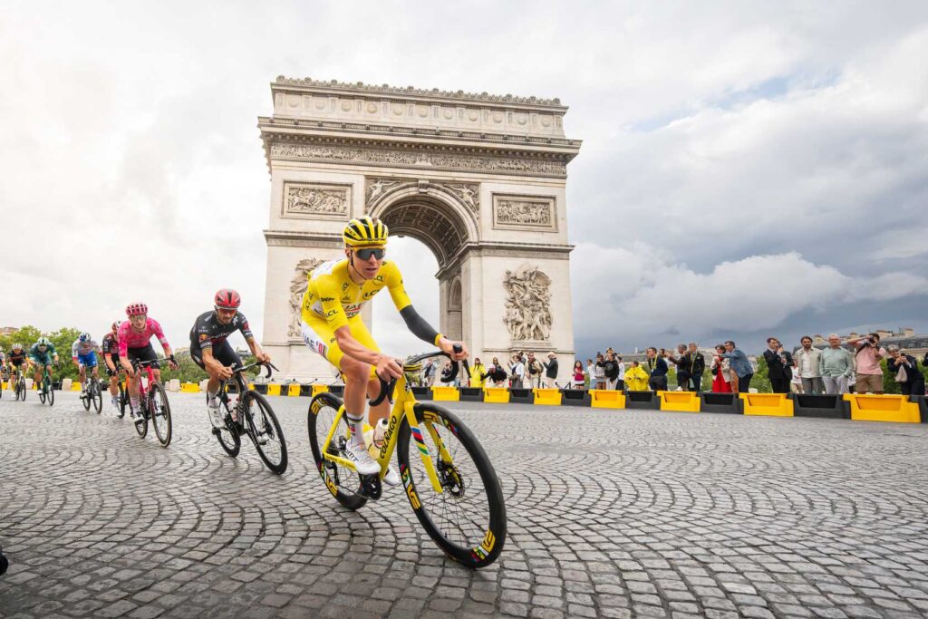 Le parcours d&eacute;taill&eacute; et les profils du Tour de France 2026