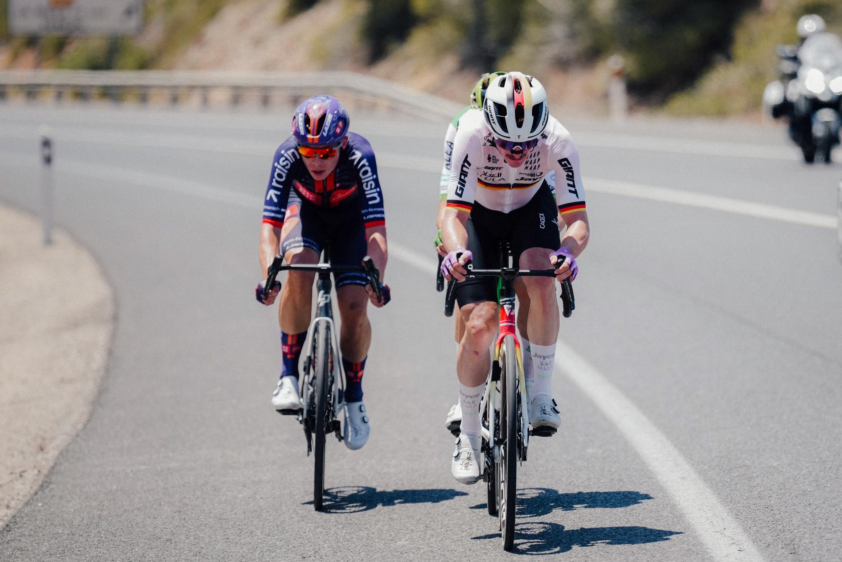 Cyclisme actu - DIRECT : 3 coureurs échappés sur la 2e étape du Tour de France 2026